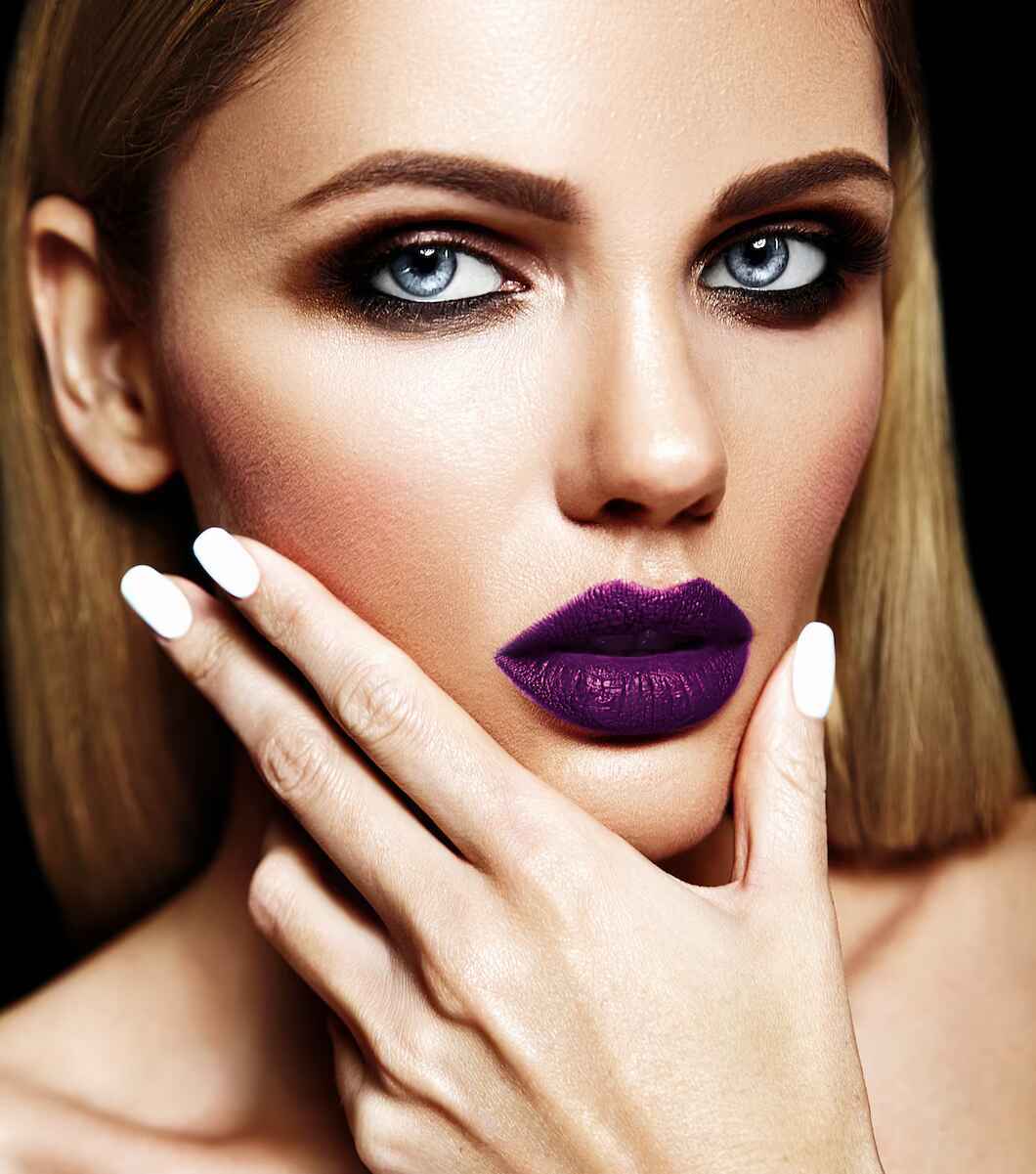 Comment appliquer vos fards à paupières comme une pro : base, pinceaux, dégradé, smoky eye et tenue longue durée – conseils d’une maquilleuse professionnelle