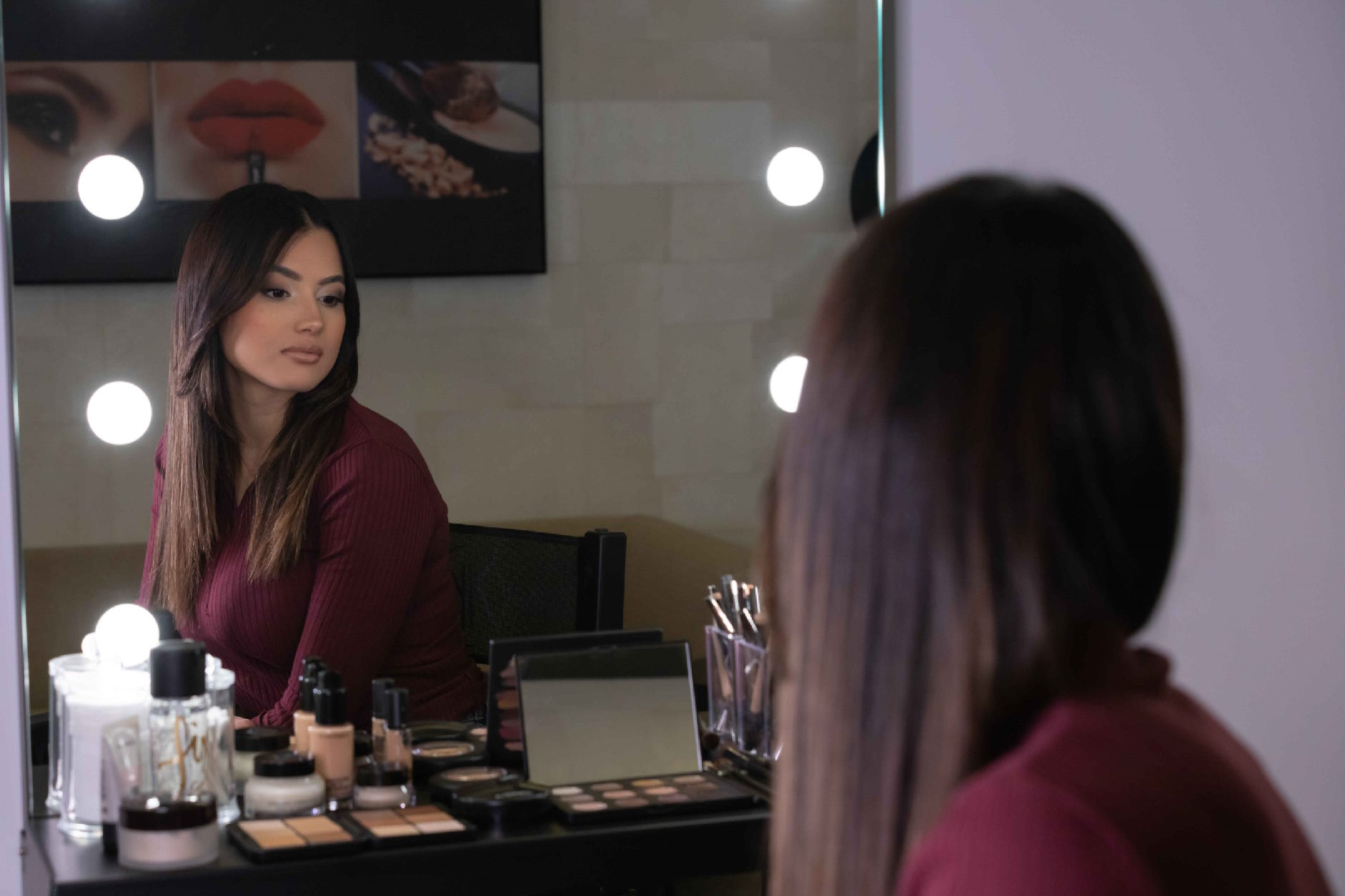 Maquilleur et modèle