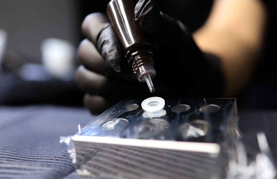 Maquilleur et modèle